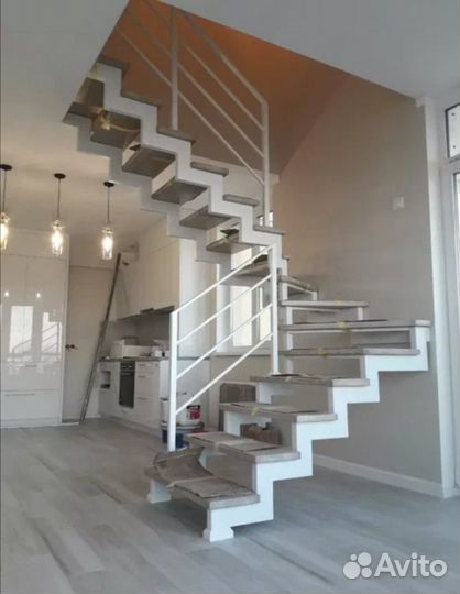 Лестница на металлокаркасе