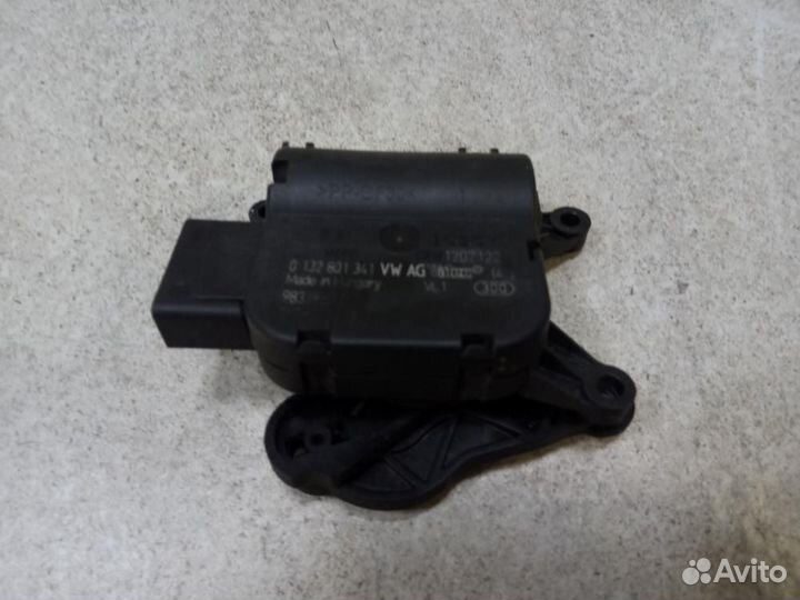 Сервопривод заслонок печки Seat Leon 1P1 2009-2013