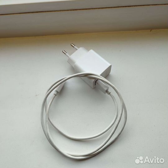 Телефон Asus (ZB633KL)
