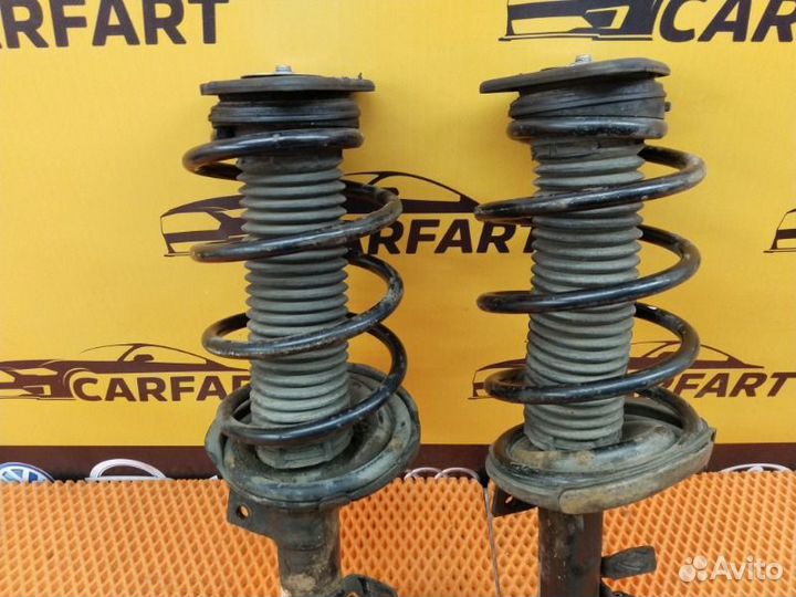 Амортизатор передний Ford Focus 3 CB8 pnda 1.6