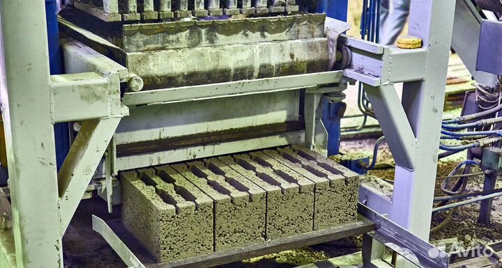 Разнорабочий с еженедельной оплатой