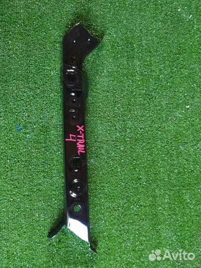 Планка радиатора Nissan Qashqai 11