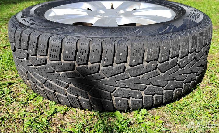 Комплект зимних колес 195/65 R15 на литье 4 х 100