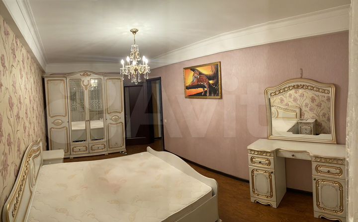 2-к. квартира, 72 м², 3/10 эт.