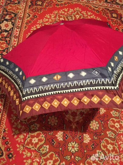 Зонт с автоматическим механизмом