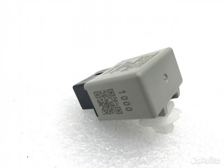 Реле Toyota Rav4 3 рестайлинг 2.0 2010