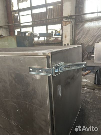 Инструментальный ящик на полуприцеп