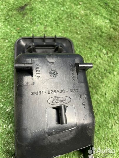 Накладка двери правая Ford Focus CB4 sida 2010