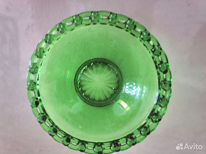 Цветное зеленое стекло,посуда