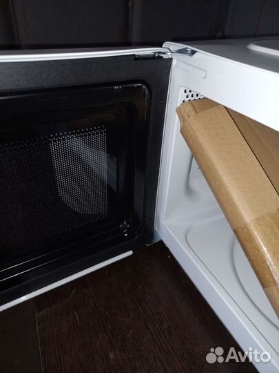 Микроволновая печь MS20K100W