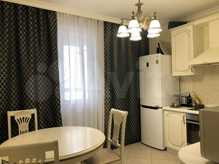 2-к. квартира, 60 м², 13/25 эт.