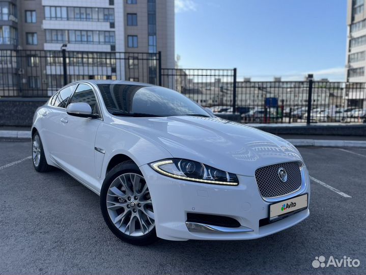 Jaguar XF 2014 белый перламутр