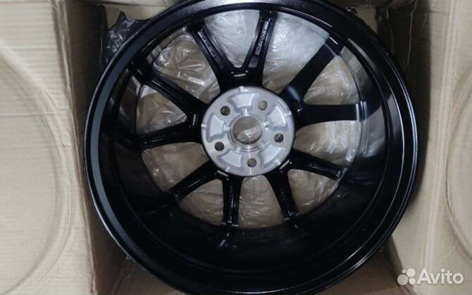 Новые оригинальные диски на Tesla R18, R19, R20