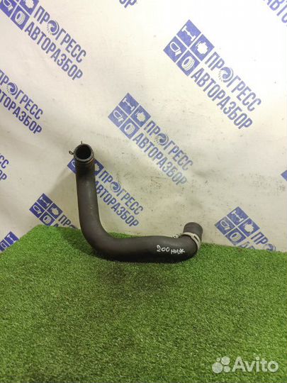 Патрубок системы охлаждения Toyota Corolla