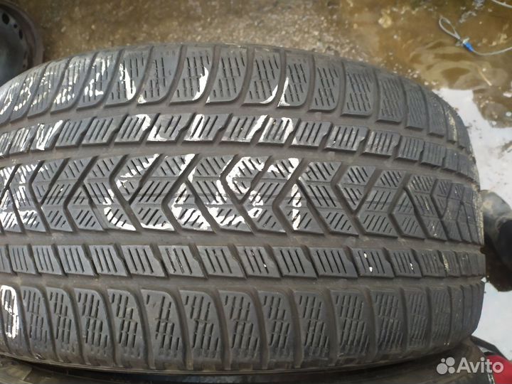 Pirelli P Zero Winter 285/30 R22 W