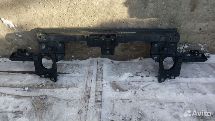 Панель радиатора Volkswagen Touareg NF