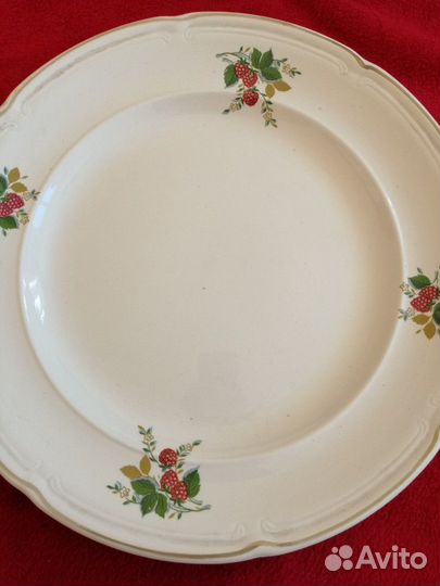 Тарелка большая советская. Малина. Конаково