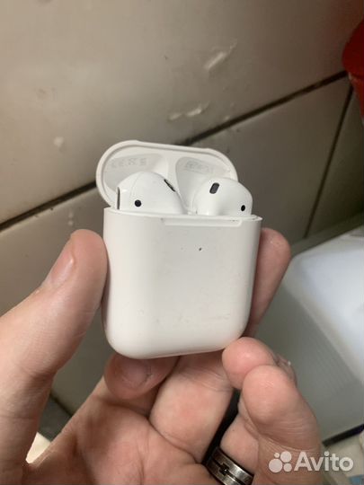 Apple Airpods 2