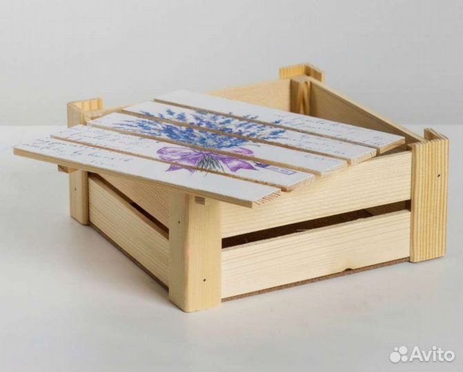 Деревянная коробка для подарка