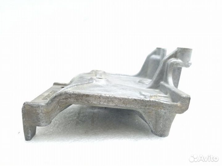 Кронштейн кондиционера Mitsubishi Galant 8 2.0