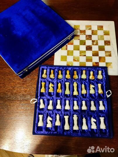 Шахматы из камня