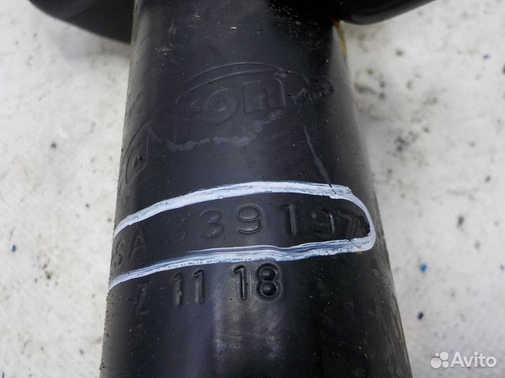 Амортизатор передний левый Nissan Qashqai