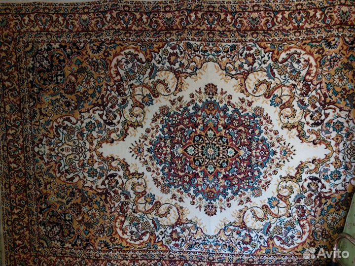 Ковер шерстяной