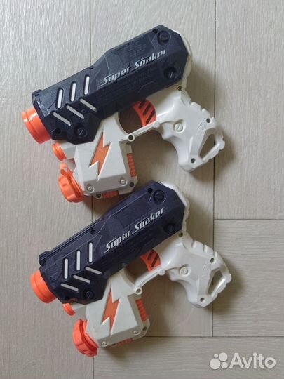 Водяные пистолеты