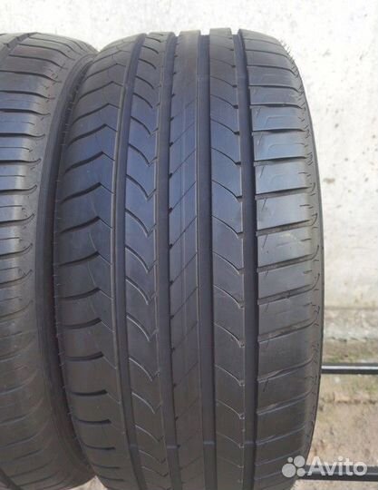 Goodyear EfficientGrip 245/45 R18 100V