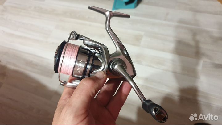 Shimano 19 stradic 2500s