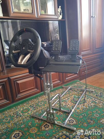 Игровой руль Hori RWA с подставкой