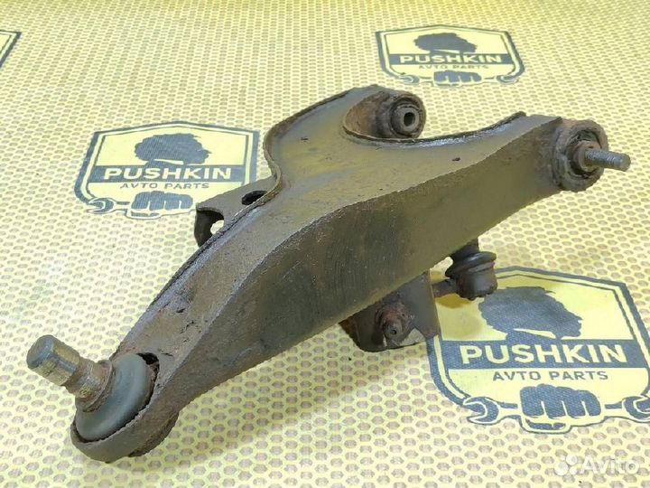 Рычаг задний нижний левый Nissan Pathfinder