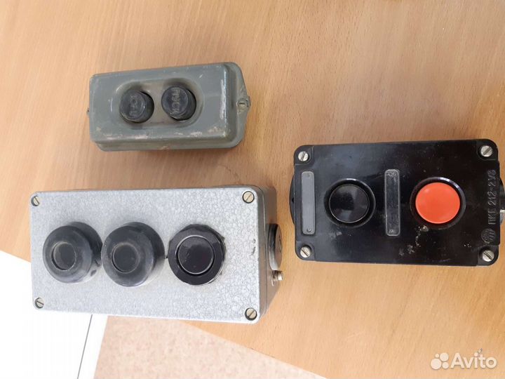 Кнопочные посты, кнопки