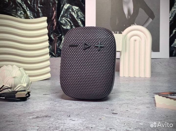 Колонка Jbl Wind черная