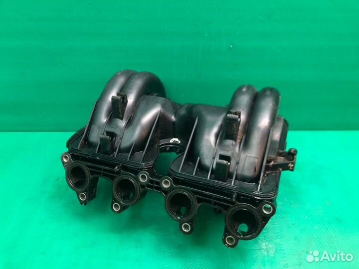 Коллектор впускной Skoda Octavia (A4) седан AEE