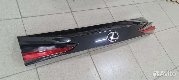 Молдинг крышки багажника Lexus NX 2017-2022