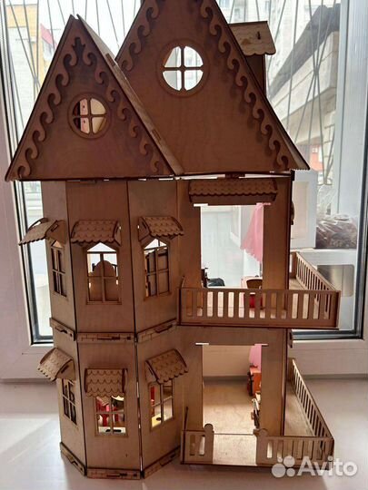 Домик кукольный с мебелью