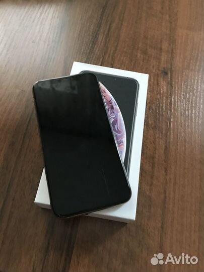 iPhone Xs, 64 ГБ
