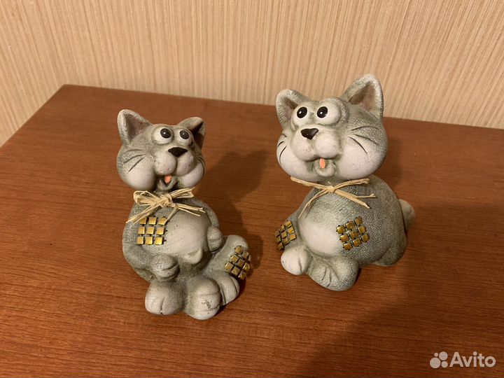 Статуэтка кошка