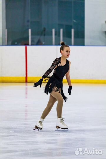 Костюм для фигурного катания