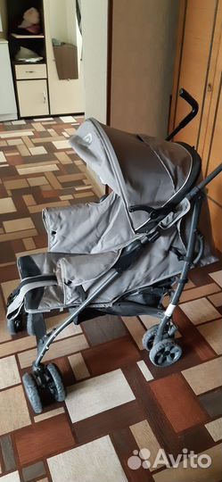 Детская складная коляска