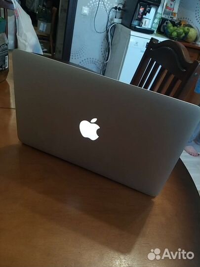 Apple MacBook Air 11.6