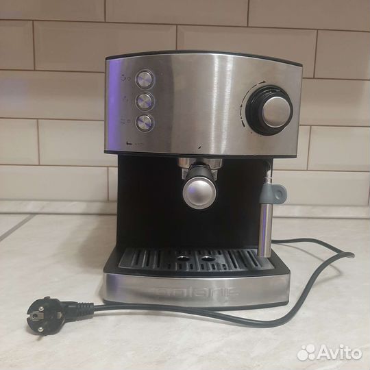 Кофеварка рожковая polaris