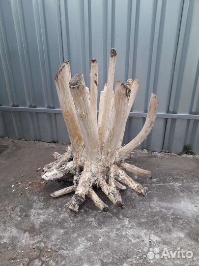 Подстолье из массива канадского клена