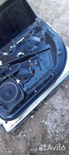 Дверь передняя правая volkswagen touareg 2005