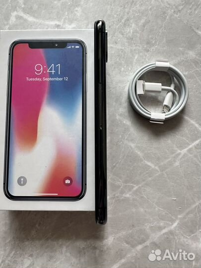 iPhone X, 64 ГБ