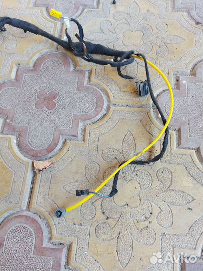 Проводка крышки багажника на Mercedes w220