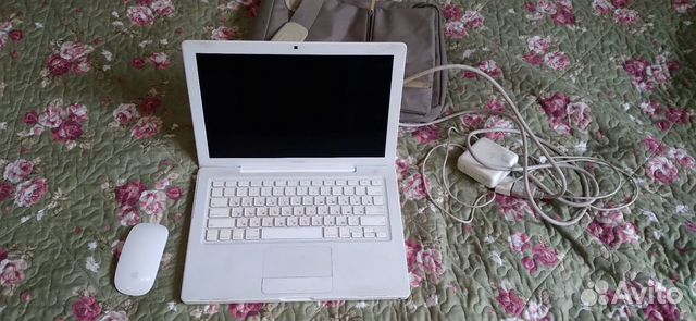 Apple MacBook