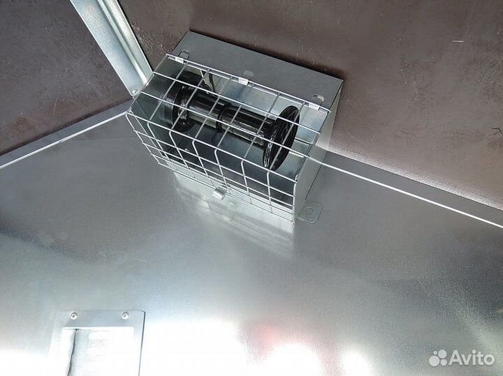 Утепленный дом- клетка с маточником для кроликов