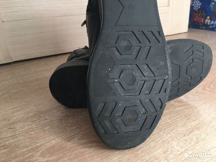 Утепленные ботинки 38 размера